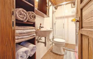 5 Bedroom Awesome Home In Novi Marof - Novi Marof - 6