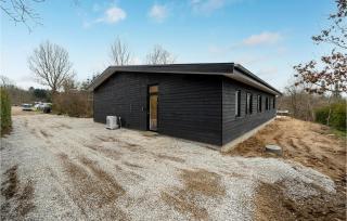 Stunning Home In Fårvang With Wifi - 2
