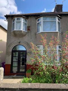 3 BEDROOM HOUSE IN A GREAT LOCATION - Childwall - 0