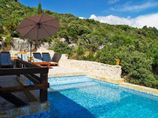 Seaside family friendly house with a swimming pool Cove Ladjin - Landjin, Pasman - 20399 - Tkon - 3