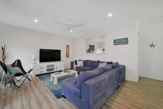 Anchors Away at Innes Park Opp Park & Beach dogs welcome inside - 8