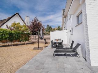 Villa by the Sea in Belgium with Sunny Terrace - Koksijde - 4