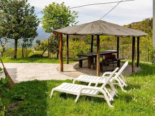Holiday Home in Tuscany with Scenic Views - 7