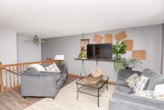NEW Eco Chic Townhome off 25th - Fargo - 9