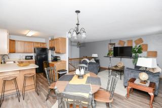 NEW Eco Chic Townhome off 25th - 7