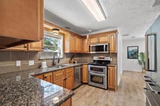 The Pines I Sleeps 12 I Private Pool I Patio & BBQ - Conroe - 9