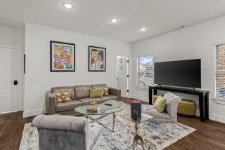 The Warhol - Pet-Friendly Apartment - 0
