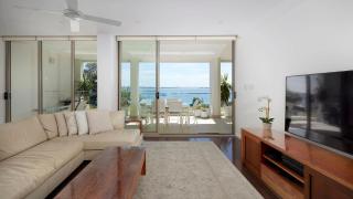 Aura 2 apartment with Spectacular Views - Shoal Bay - 6
