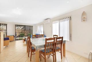 Townhouse in the heart of Port Stephens - Salamander Bay - 9