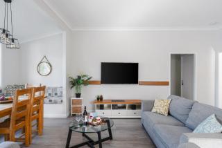 Coal and Candle by Beach Stays - Berowra - 4