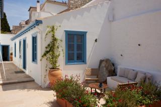 Orloff Legacy Suites Hydra - Hydra - 2