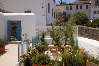 Orloff Legacy Suites Hydra - Hydra - 4