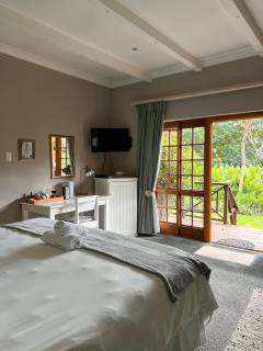 Bunkers Inn Guesthouse - East London - 7