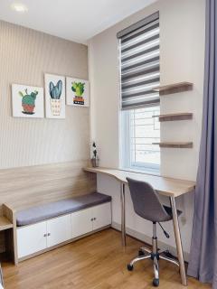 Amy Apartment Hue - 8