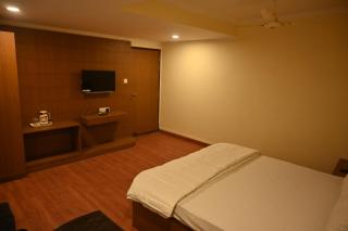 ICON PALACE INN - 1