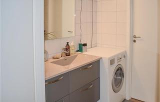 Superbe Appartement De 2 Chambres À - 9