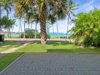 Beachside Palms Unit 4 - Nelly Bay - 6
