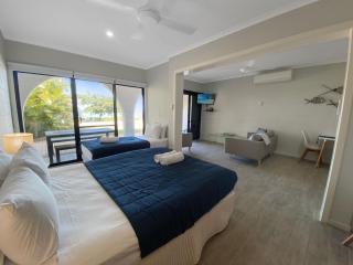 Beachside Palms Unit 3 - Nelly Bay - 4