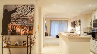 Modern 3BD Townhouse in Marsfield - Sydney - 1