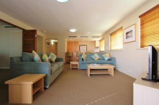 Riverside Holiday Apartments - 2