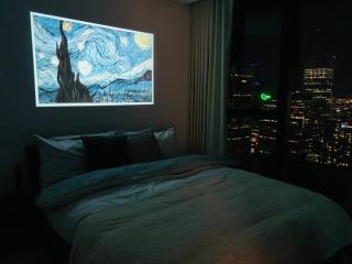 Unique Panoramic City View in MEL CBD - 4