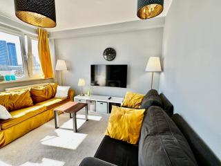 GOLD 2 King Size Bed, metro x2 free WiFi, 50'TV Netflix, HBO, AppleTV+ - Varsovie - 7