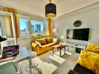 GOLD 2 King Size Bed, metro x2 free WiFi, 50'TV Netflix, HBO, AppleTV+ - Varsovie - 9