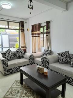 Beautiful Affordable House - 5 minutes from the airport and 12 minutes to Blue bay beach - Mon Trésor - 9