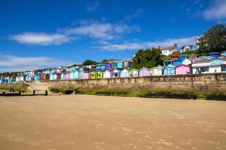 6 Berth Caravan With Decking At Naze Marine Holiday Park Ref 17071P - Walton-on-the-Naze - 6