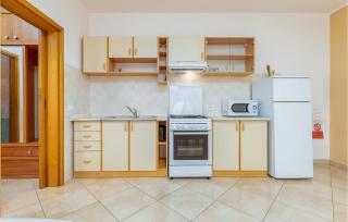 Gorgeous Home In Galizana With Wifi - 7