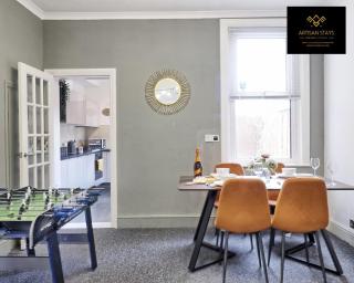 Vintage Vibes By Artisan Stays in Southend-On-Sea I Weekly or Monthly Stay Offer I Pvt Parking I Sleeps 5 - Southend-on-Sea - 2