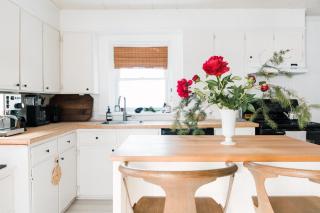 Hart House a fresh 3 bedroom century home - 2