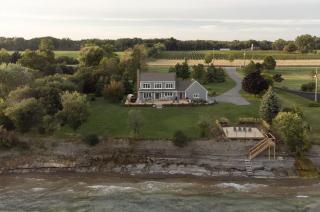 The Hull House - Lake Ontario Waterfront w Sauna - Wellington - 0