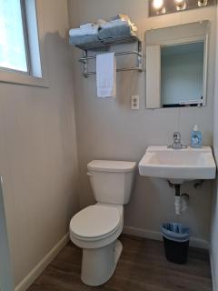 The Cedar Motel - Sandusky - 6