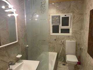 fancy 3 bedrooms apartment for rent in a sheikh zayed compound - Sheikh Zayed - 2
