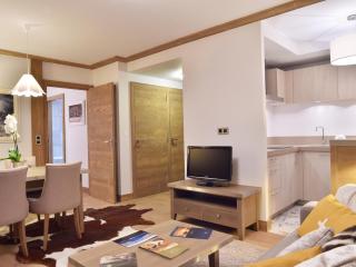 Appartement Raffiné aux Pieds des Pistes avec Parking et Accès Fitness - FR-1-562-52 - Courchevel - 7