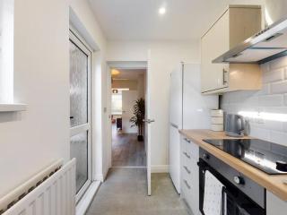 It's Broadway Baby! Great house close to City Centre - Belfast - 6