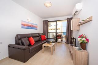 Sea Bliss Apartments with terrace just off seafront in St Paul's Bay - By Getawaysmalta - St Paul's Bay - 6