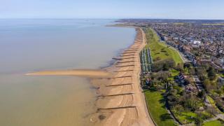 Lovely 6 Berth Caravan At Seaview Holiday Park In Kent Ref 47001D - Whitstable - 8