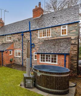 Brand Hill Cottage with Hot Tub - Loughborough - 6