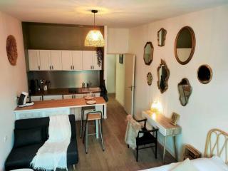 Agréable studio du Coderc avec balnéo - 2