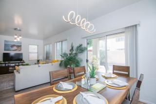 Stylish Home Phoenix - Low Rates NOW! - Phoenix - 3