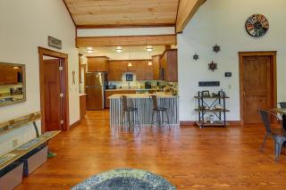 Downtown Bonners Ferry Home with Covered Porch! - Bonners Ferry - 4