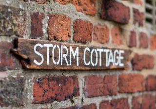 Storm Cottage - Robin Hood's Bay - 1