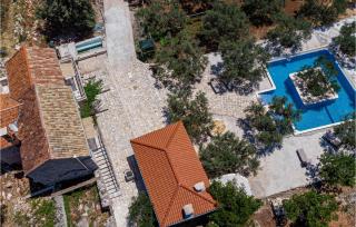 2 Bedroom Lovely Home In Blato - 5