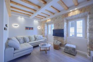 Corfu Venetian Luxury Apartment - 4