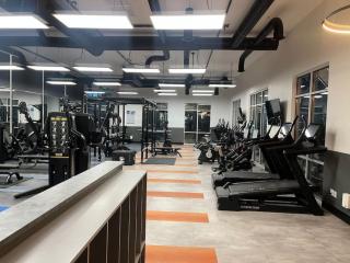 Resort Like Amenities King bd 2 Qn bds Fast WiFi Slps7 - 7