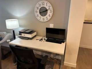 Luxury Living with Resort Amenities King bd Queens bd Sofa bd GymPoolHot Tub Fast WiFi - 3