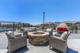 Resort Like Amenities King bd Qn bd Sofa bd Fast Wi-Fi Slps7 - 5