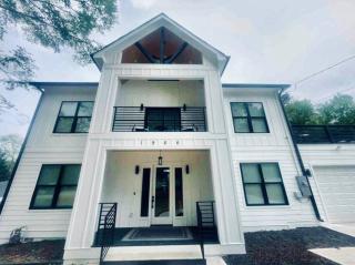 1966-Huge 4BR w/Rooftop Veranda - Decatur - 0